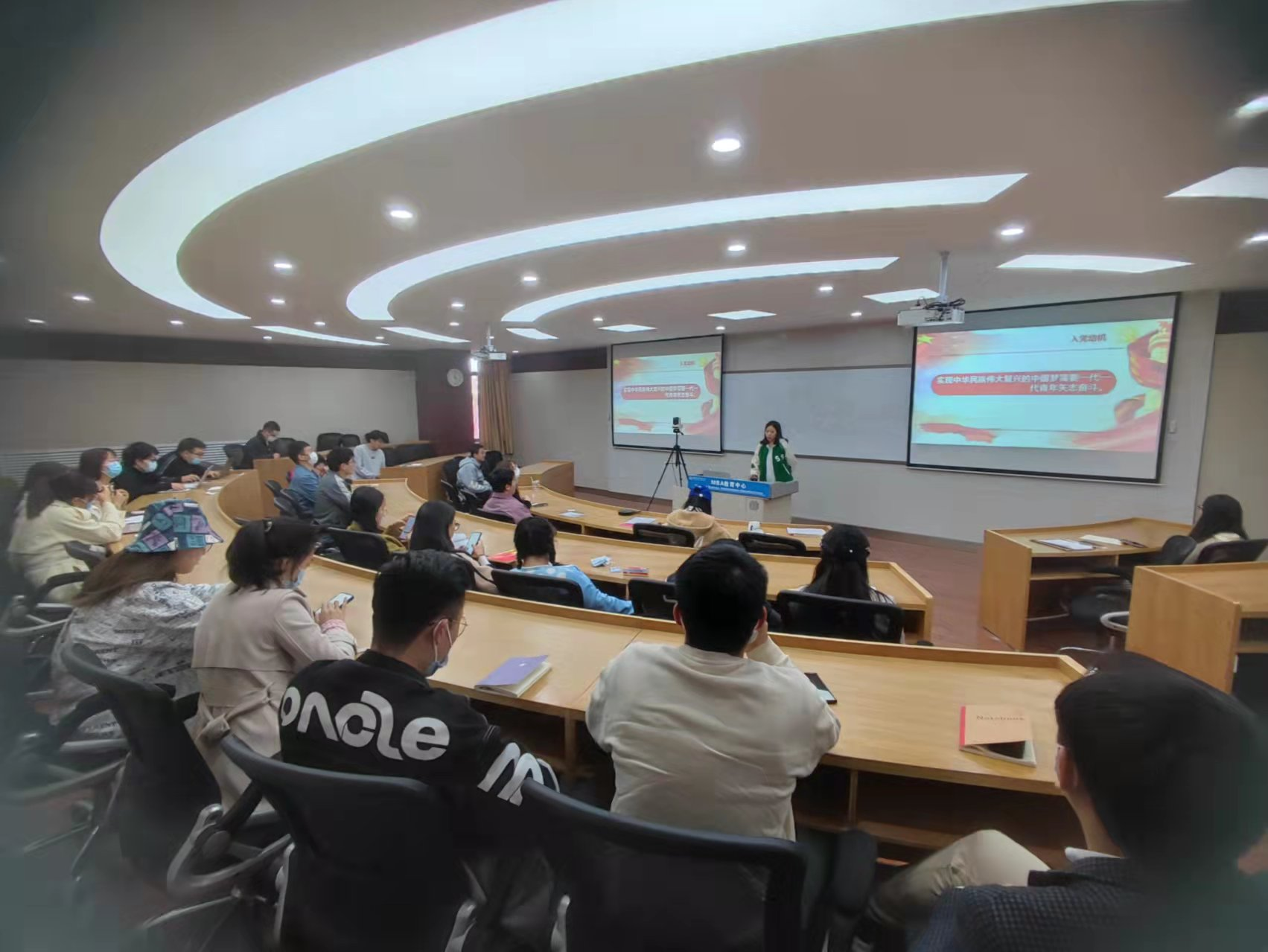 4a51d42b599f4175a4ec1d6bdf7c90f8.png 4a51d42b599f4175a4ec1d6bdf7c90f8.png